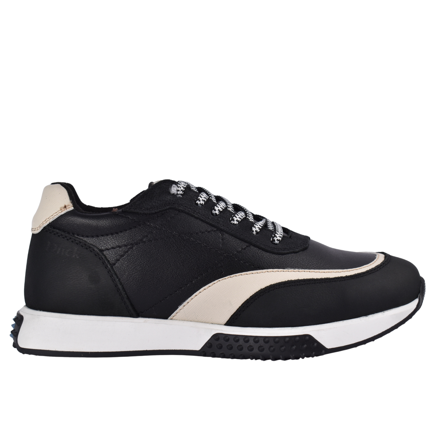 Light men's casual shoes