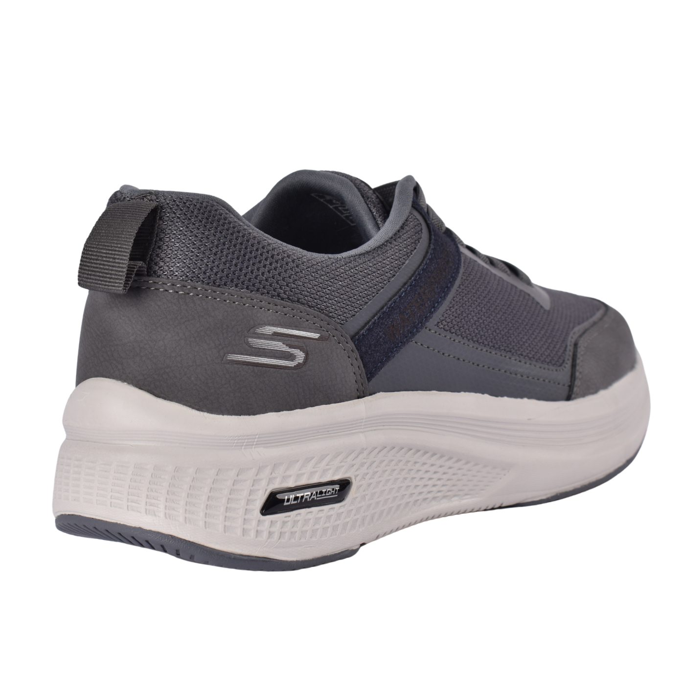 Men's sports shoes