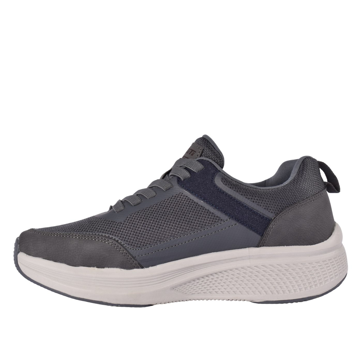 Men's sports shoes