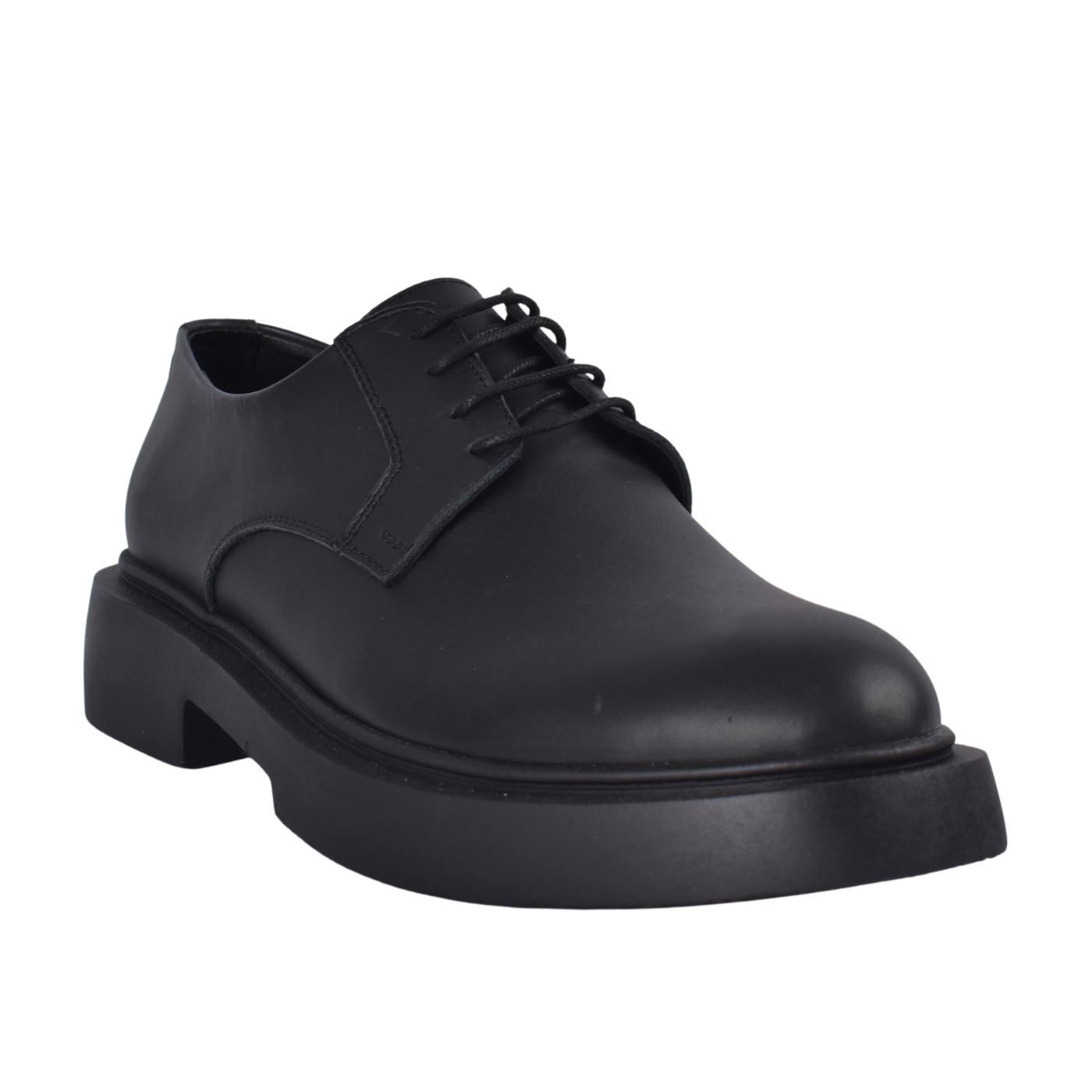 Modern men's classic shoes