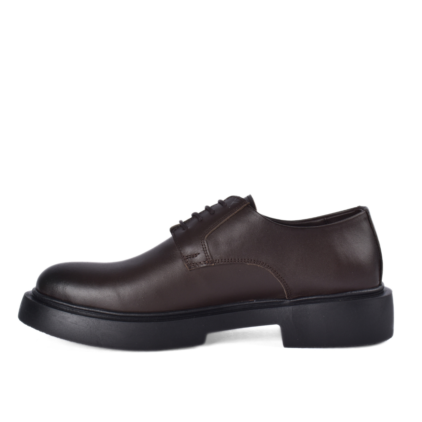 Modern men's classic shoes