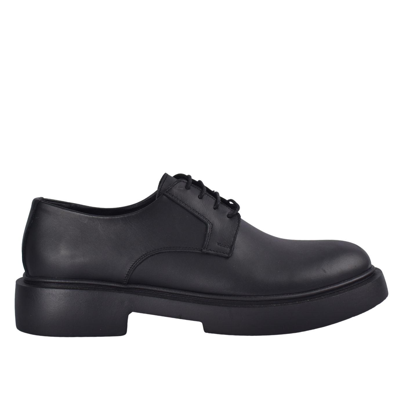 Modern men's classic shoes