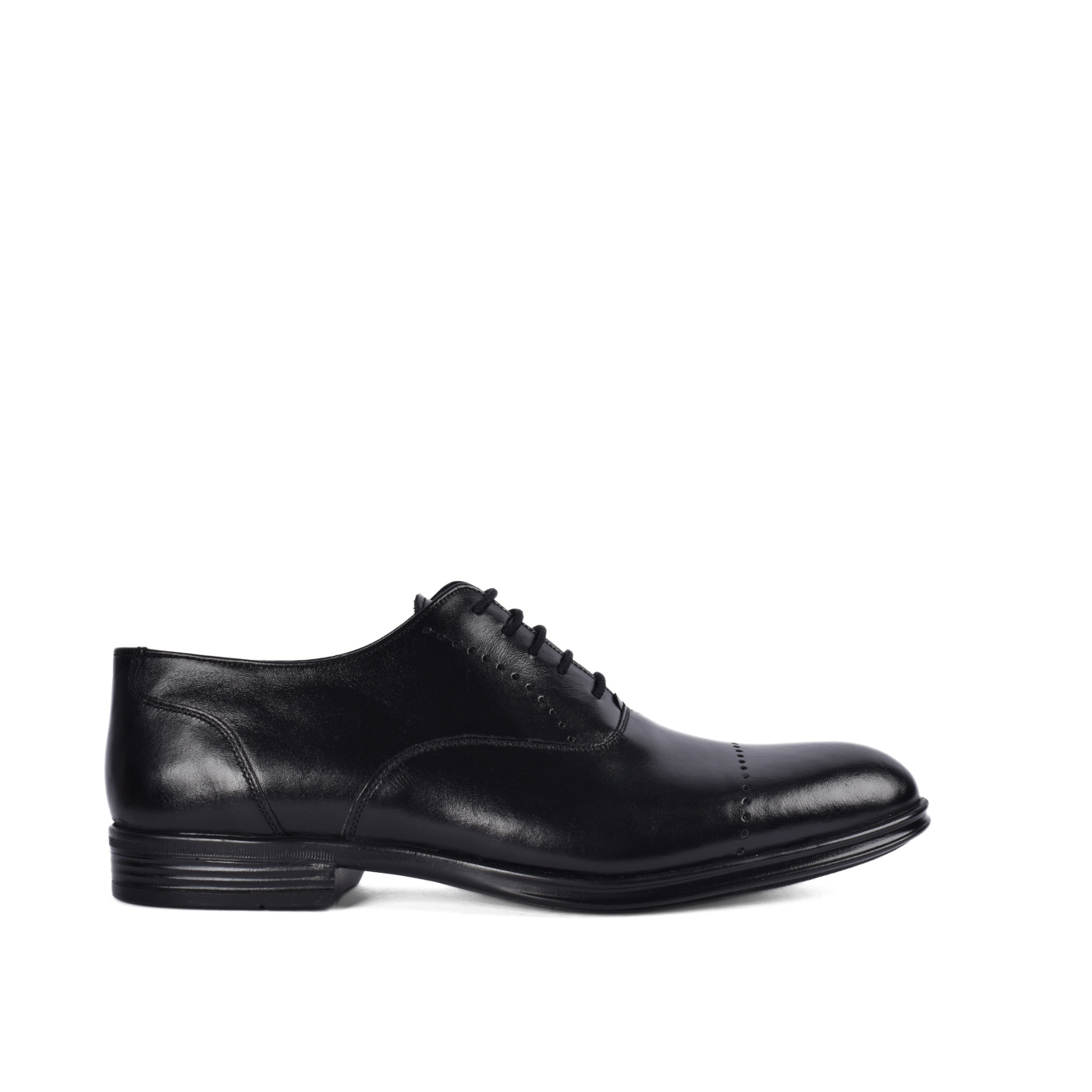 Classic Men Leather Shoes with Details